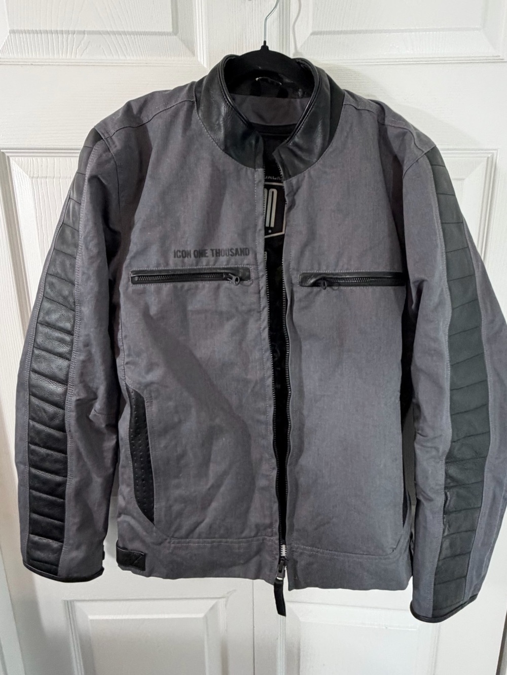 ICON 1000 MH1000 Men’s Small Gray Leather Trim Motorcycle Jacket D3O Moto Coat